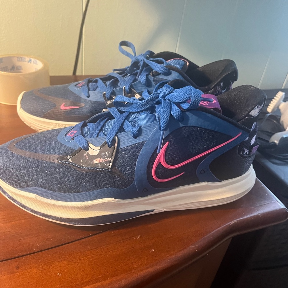 Mens kyrie 5 Lows